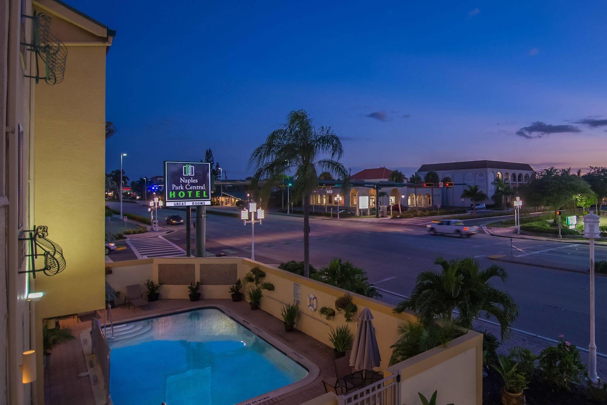 Naples Park Central Hotel Exteriér fotografie